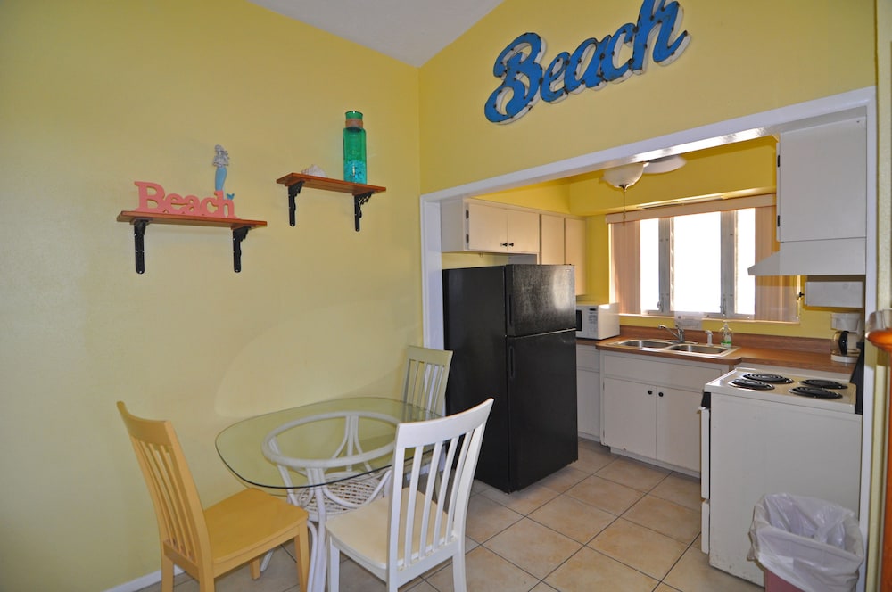 Lido Islander Inn - photo 24