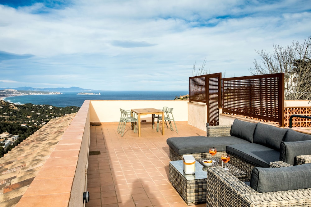 Begur Sunset — 4-Star Luxury Hotel in Begur, Spain
