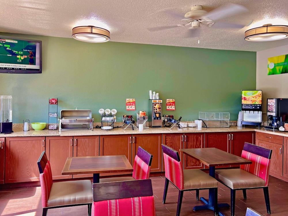 Quality Inn & Suites Green Bay Ashwaubenon - photo 25