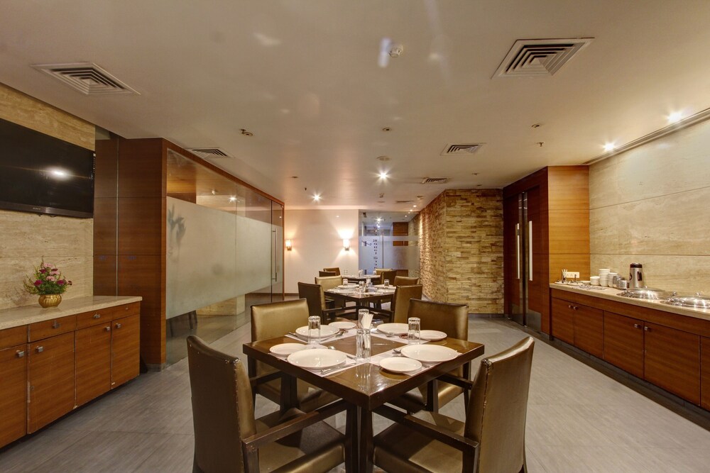 OYO 8169 Hotel Salem Castle in Salem, India