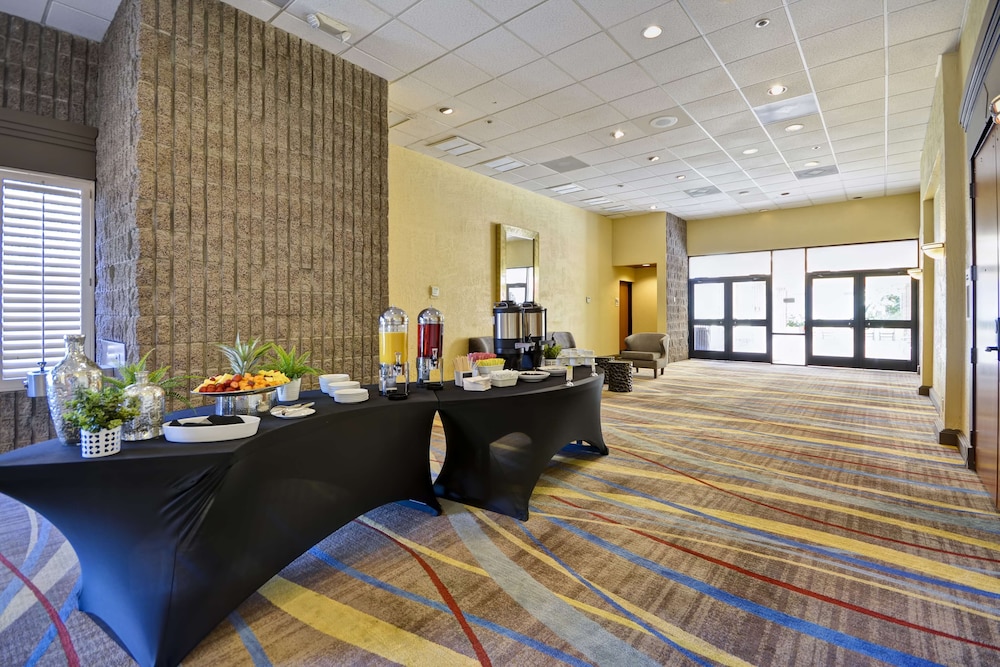 DoubleTree by Hilton Phoenix North - photo 3