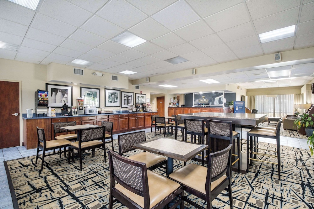 Clarion Inn Cleveland near University - photo 38