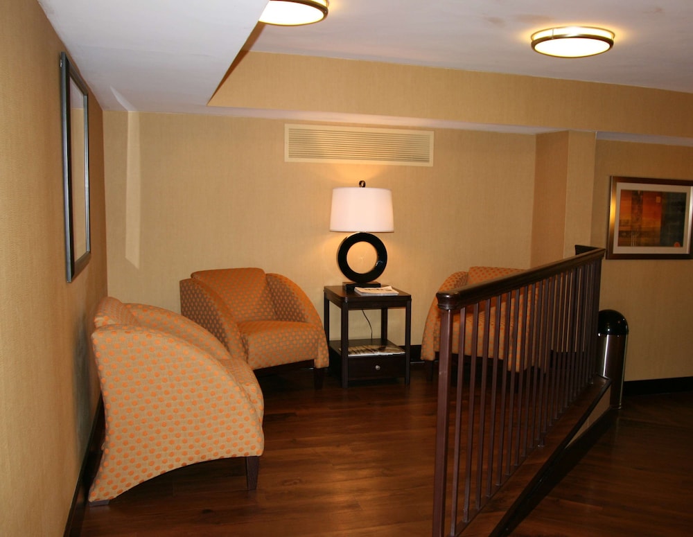 Hampton Inn Dalton - photo 2