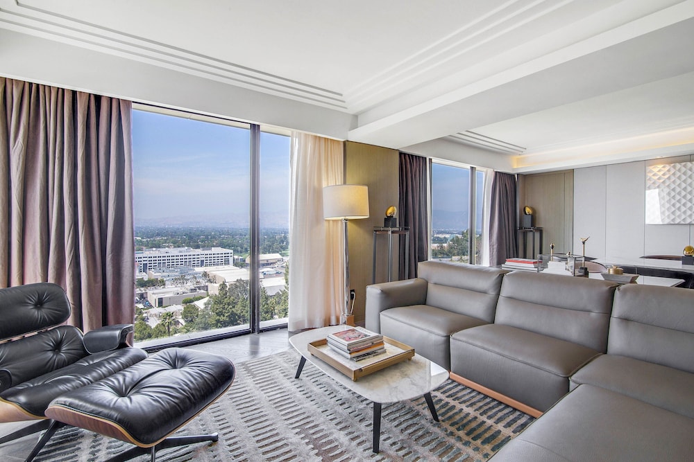 Sheraton Universal Hotel - photo 25