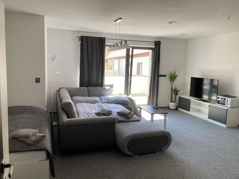 Apartmány Grasel — 4-Star Luxury Hotel in Nove Syrovice, Czech Republic