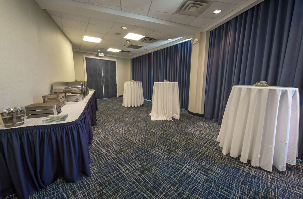 Holiday Inn Raleigh Downtown - photo 33