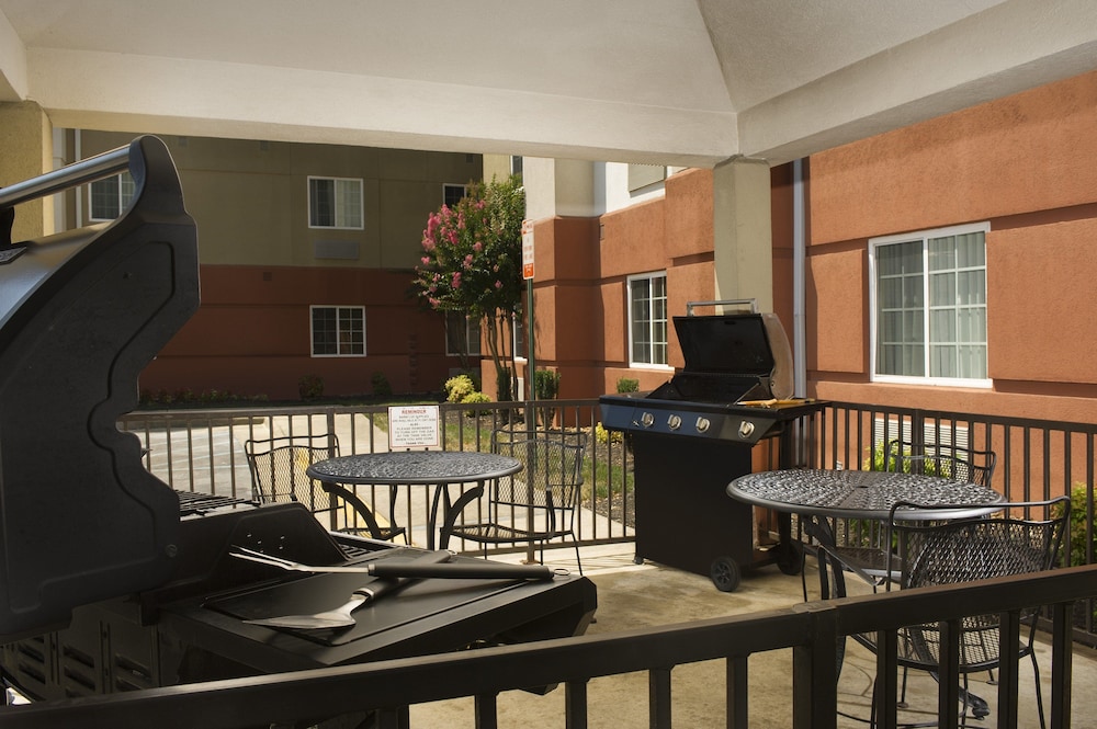 Candlewood Suites Richmond South by IHG - photo 52