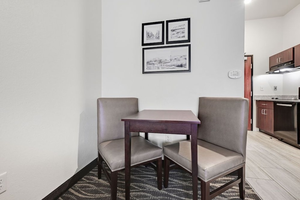 Cobblestone Hotel & Suites Mosinee - photo 24