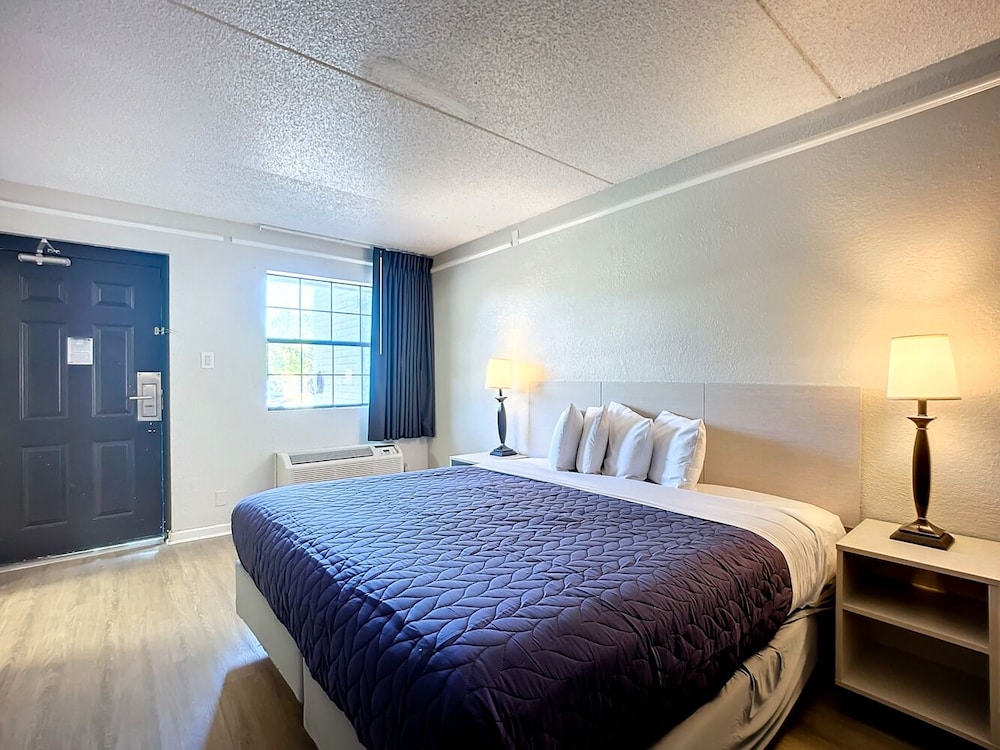 Stayable Suites Jacksonville - photo 30