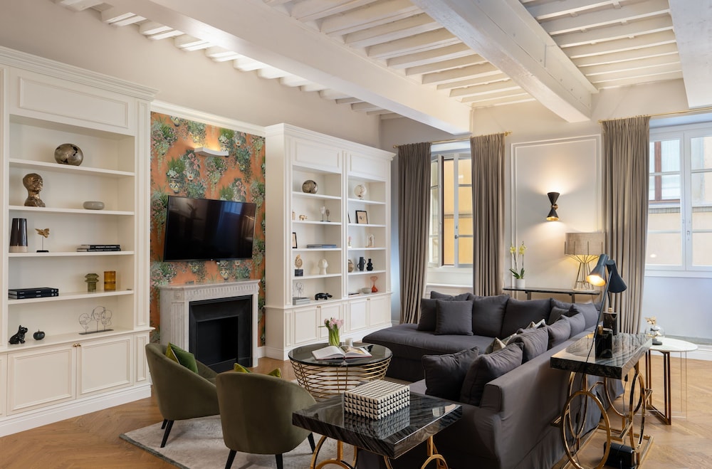 Bargello Penthouse — 4-Star Luxury Hotel in Florence, Italy