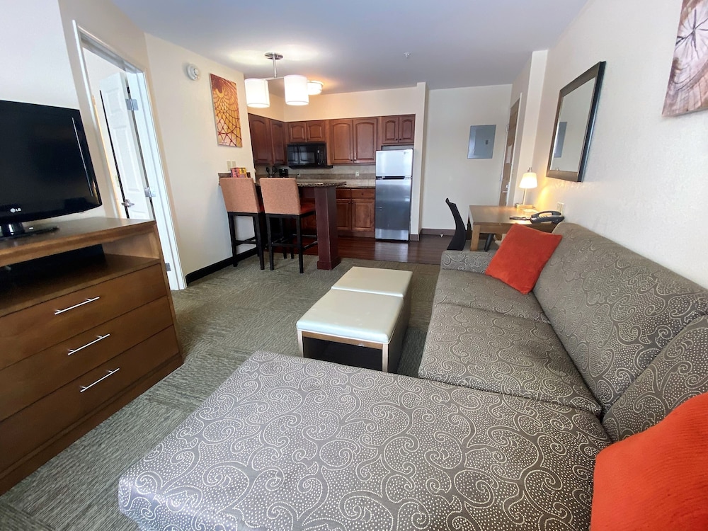 Staybridge Suites Great Falls by IHG - photo 46