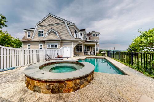 The Bonnieview — 4-Star Luxury Hotel in Plymouth, United States