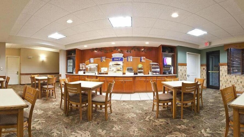 Holiday Inn Express & Suites Winner by IHG - photo 27