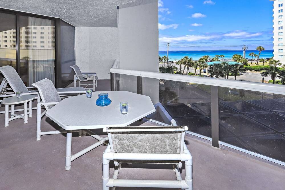 Surfside Resort 206 by RedAwning - photo 21