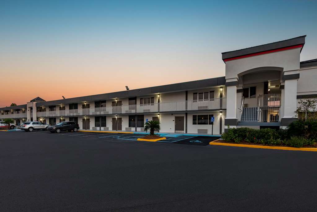 Super 8 by Wyndham Baton Rouge I 10 - photo 5