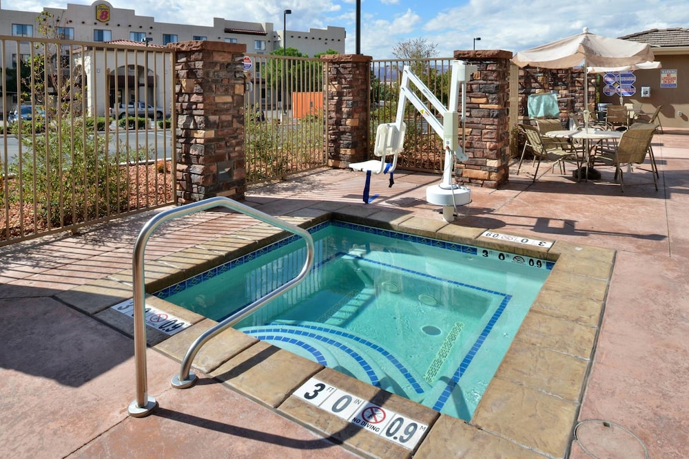 Holiday Inn Express Suites Page Lake Powell Area - photo 33