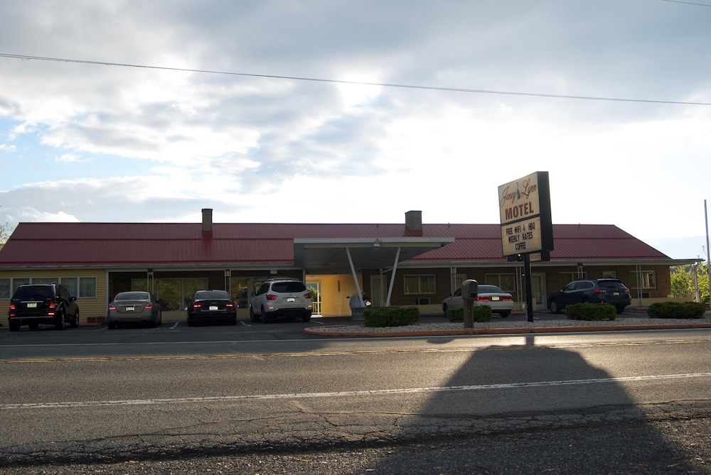 Janey Lynn Motel — Bedford