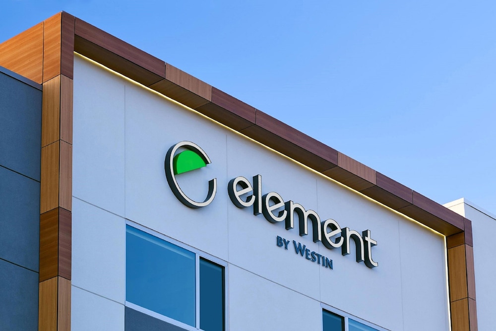Element Hampton Peninsula Town Center - featured photo