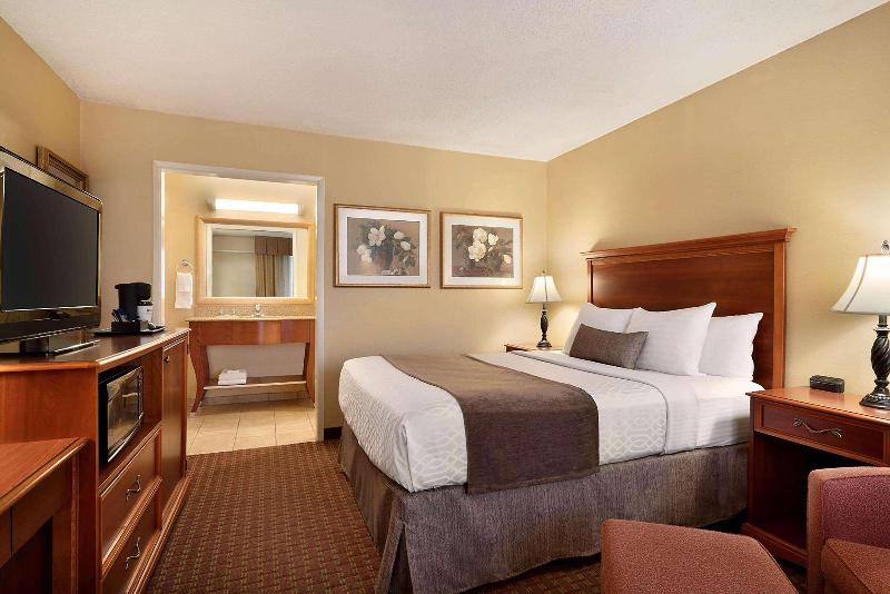Days Inn By Wyndham Culpeper - photo 4