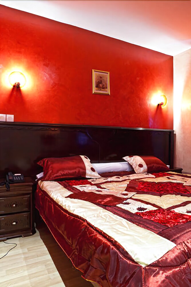 Hotel Amsterdam — Algiers — photo 3