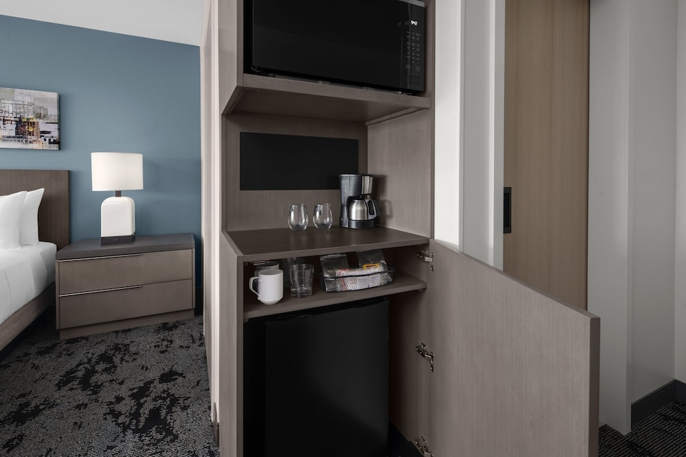 Hyatt House Raleigh Downtown Seaboard Station - photo 8