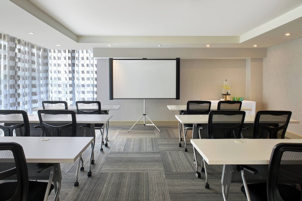 Four Points by Sheraton Coral Gables - photo 23