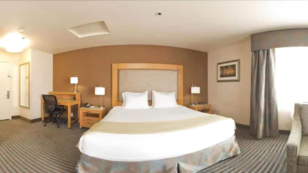 Holiday Inn Express Monterey Cannery Row by IHG - photo 14