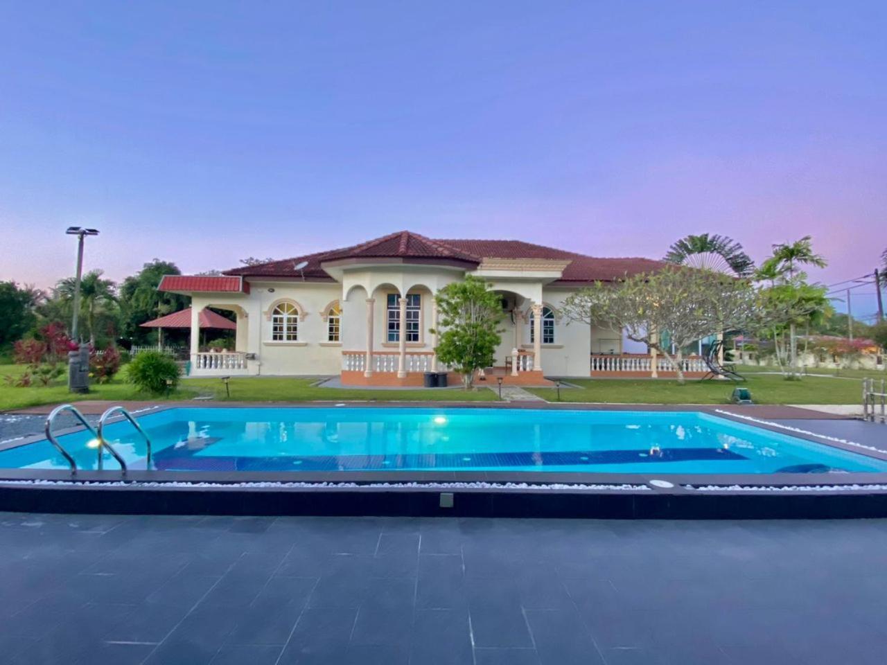 My Excel Garden Mini Glass Villa with Forest View — 4-Star Luxury Hotel in Kuah, Malaysia