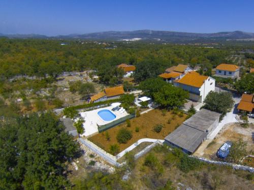 Holiday House Pod Suncem — 4-Star Luxury Hotel in Sibenik, Croatia