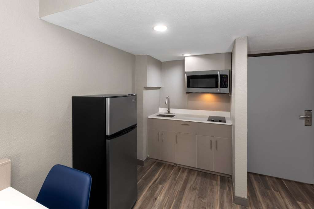 Wingate by Wyndham Sulphur Near Lake Charles - photo 22