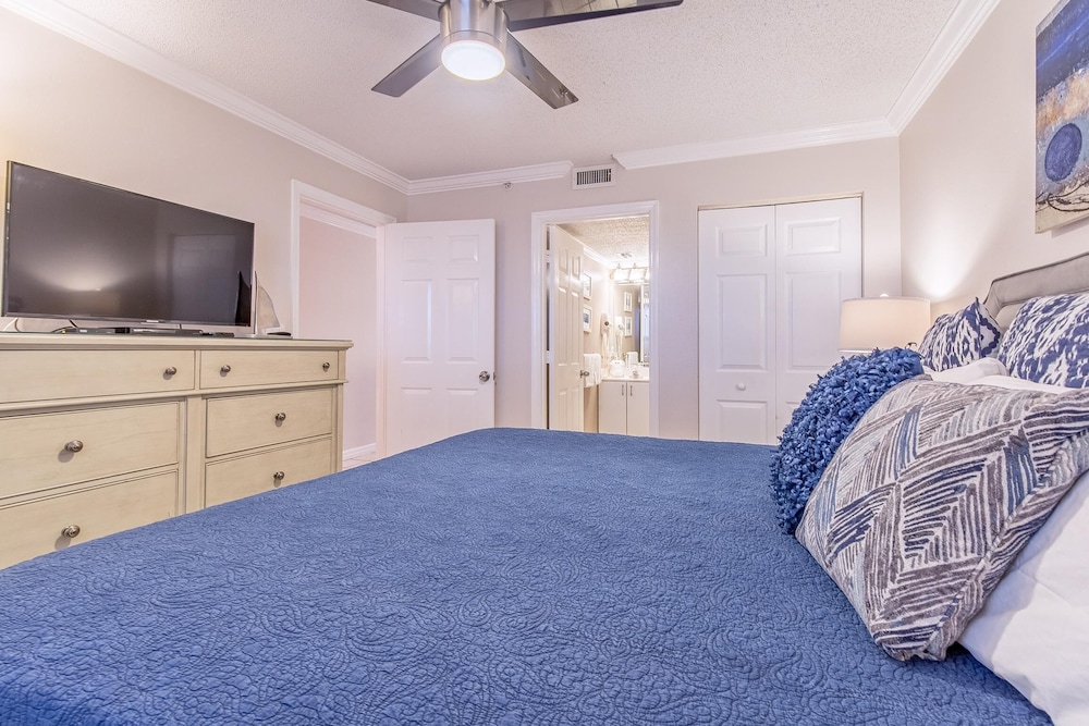 Pelican Beach Resort 410 - photo 4
