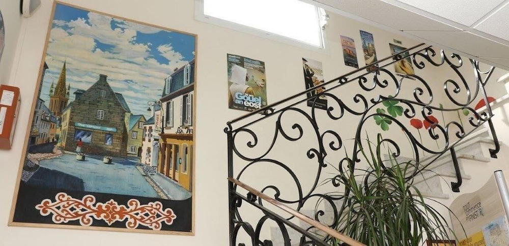 Hotel Du Cheval Blanc - carbon neutral hotel in Saint-Pol-De-Leon