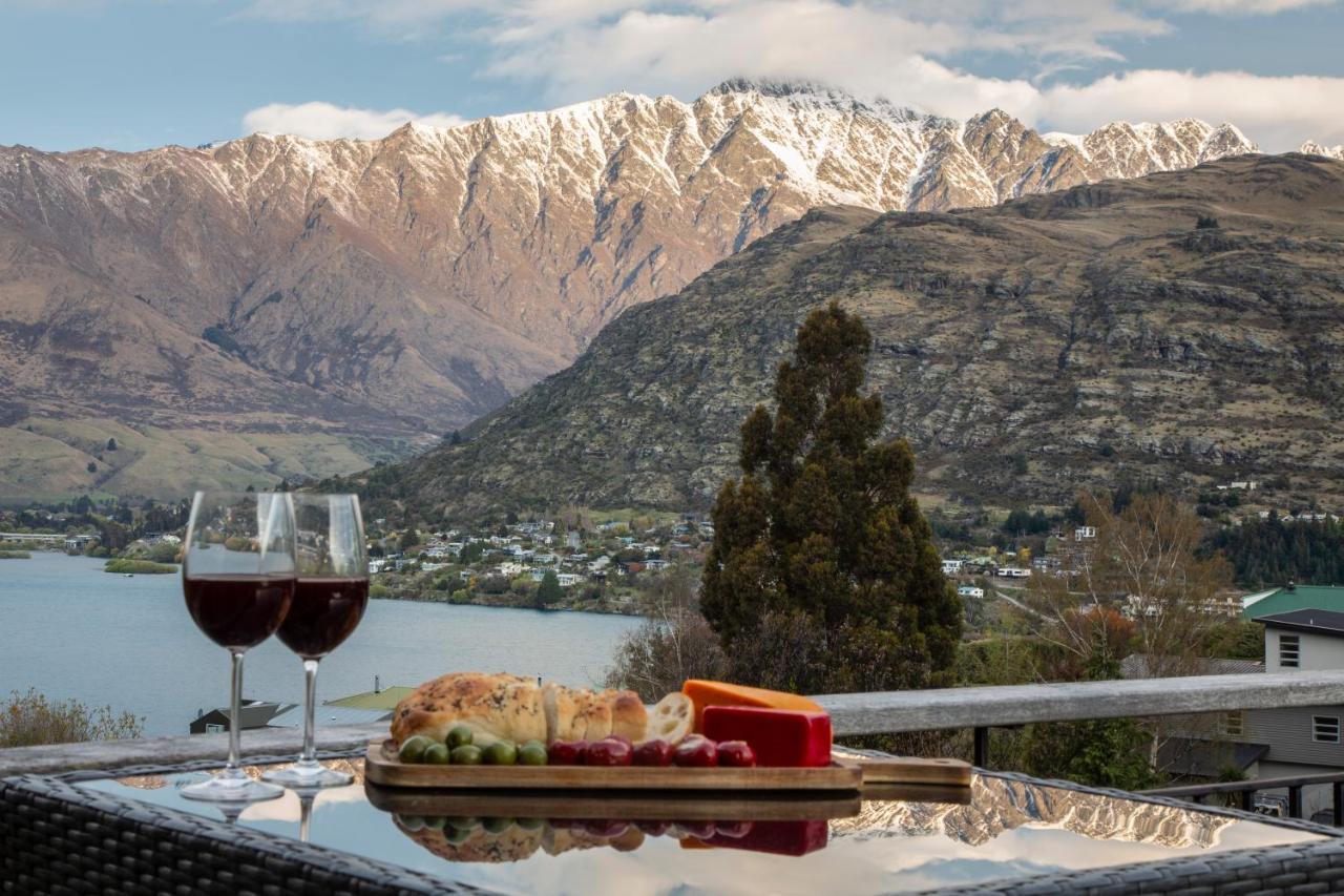 White Peaks Villa — 5-Star Luxury Hotel in Queenstown, New Zealand