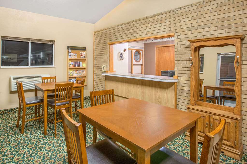 Days Inn by Wyndham Worthington - photo 17