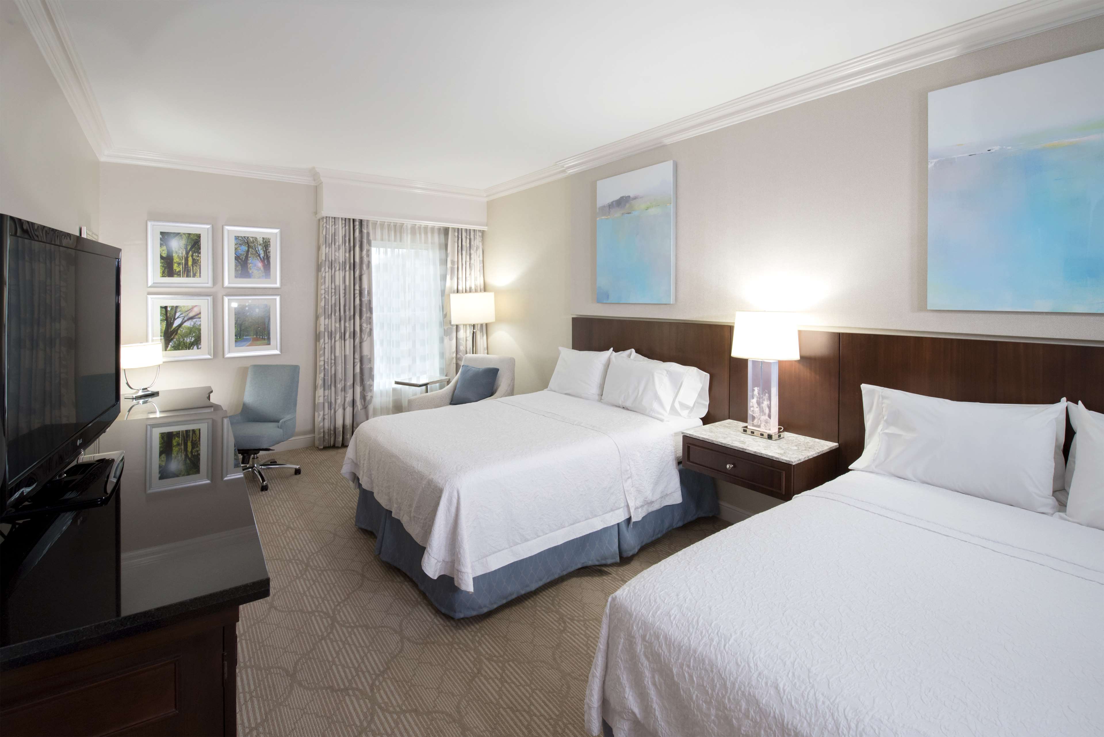 Hampton Inn & Suites Charlotte SouthPark at Phillips Place - photo 33