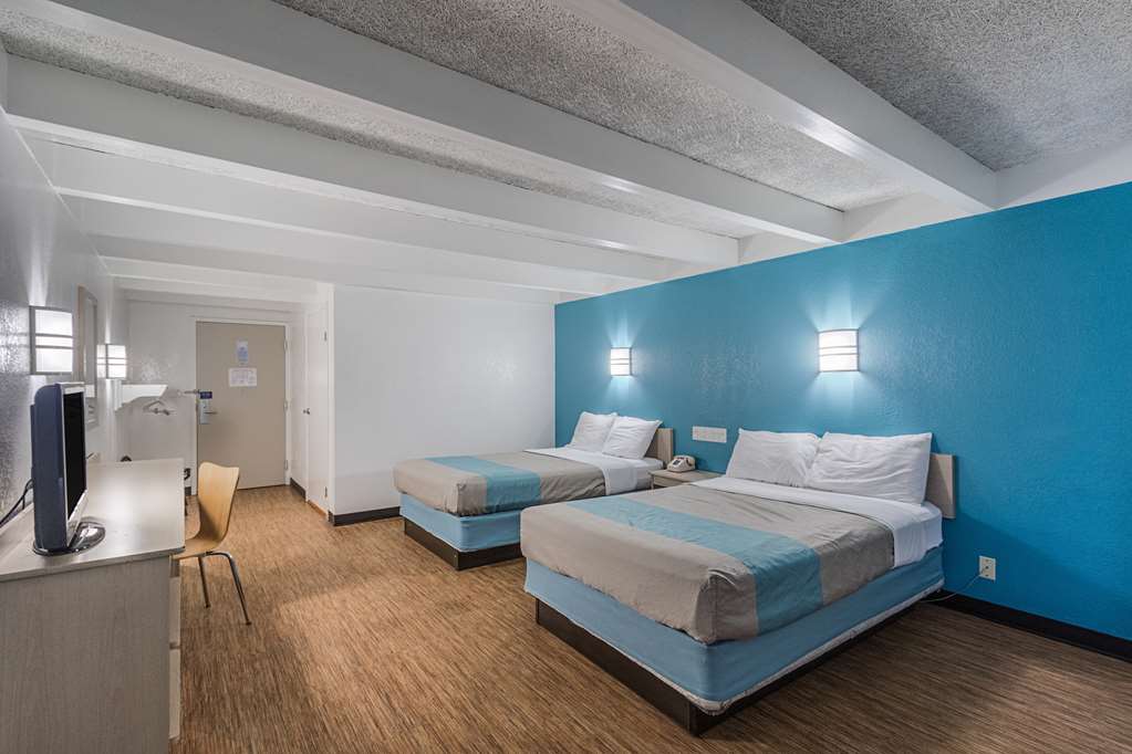 Motel 6 Kokomo In - photo 8