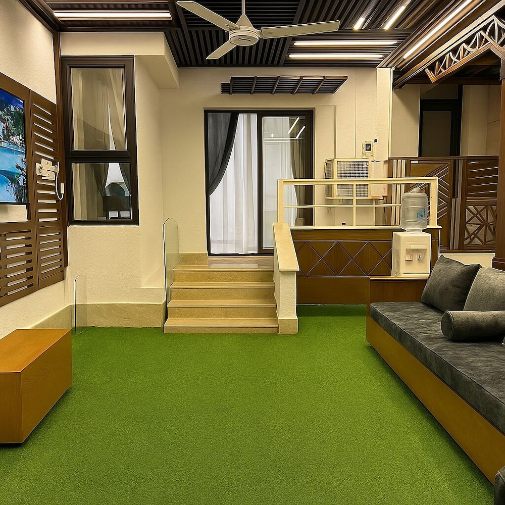 Luxurious Chalet in Port Said Governorate with Stunning Views — 4-Star Luxury Hotel in Port Said, Egypt