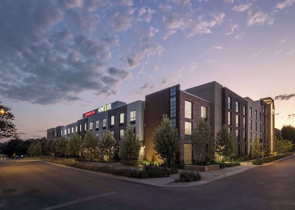 Hampton Inn by Hilton Austin East Side 5th Street - photo 58