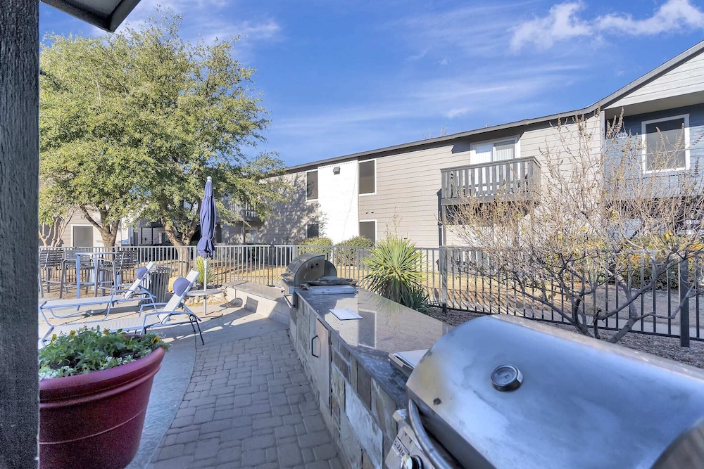 Relaxing Quaint 1BR in Heart of Midland - photo 53