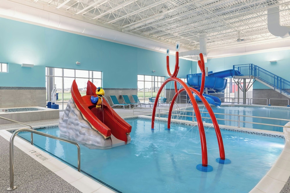 SpringHill Suites by Marriott Fargo - photo 29