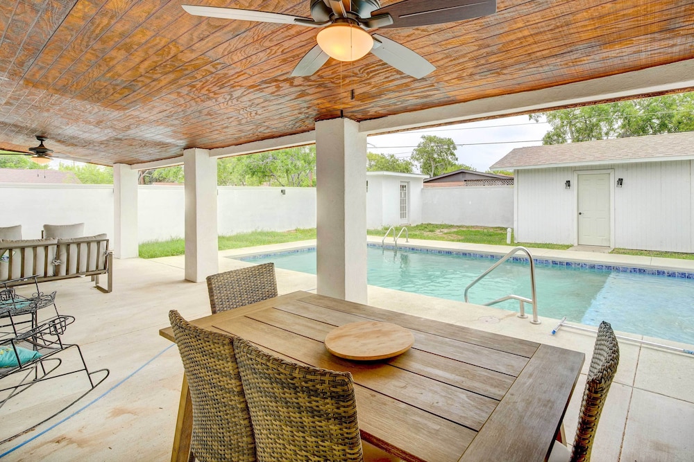 Centrally Located Eagle Pass Home with Pool — 4-Star Luxury Hotel in Eagle Pass, United States