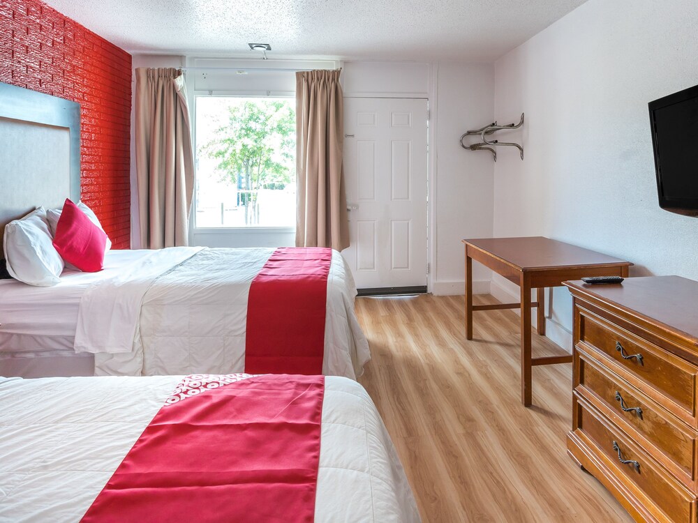 OYO Hotel Columbia SC West - photo 13