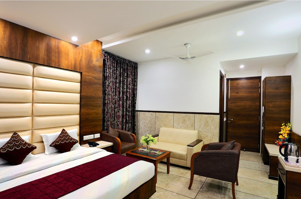 Hotel The Grand Inn in Jammu, India
