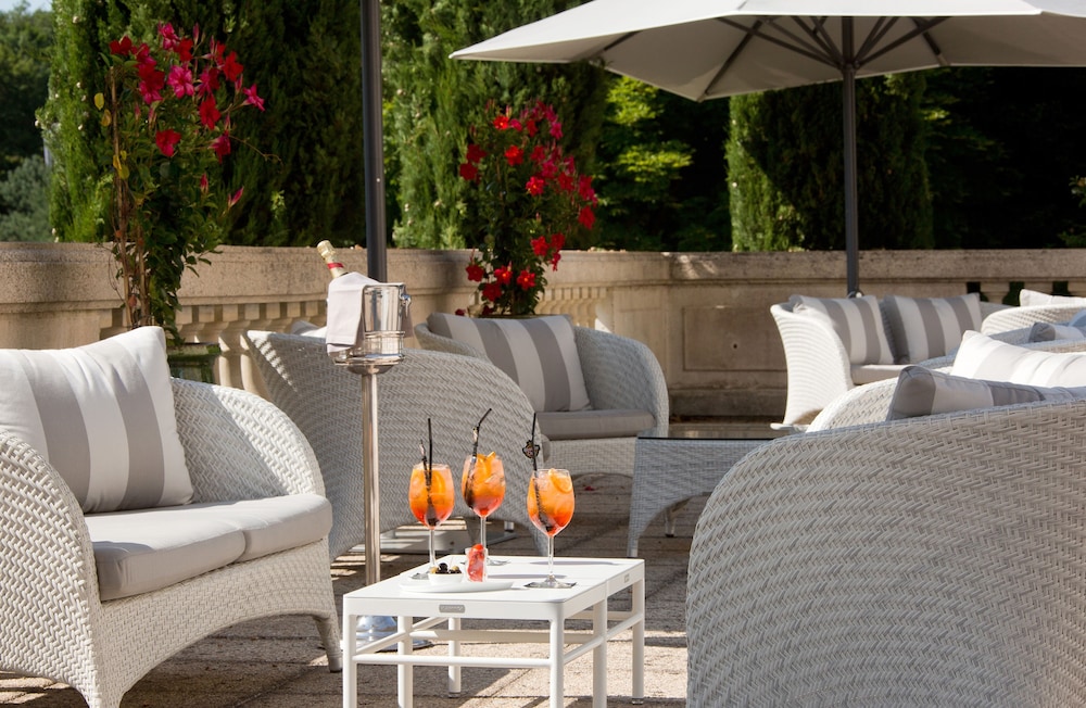 Domaine et Golf de Vaugouard La Maison Younan — 4-Star Luxury Hotel in Amilly, France