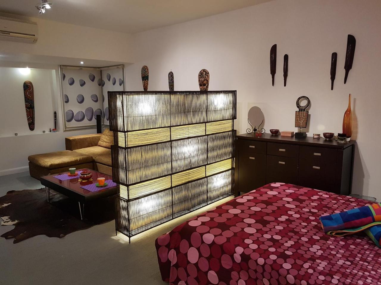 Sylvias Art Studio Apt