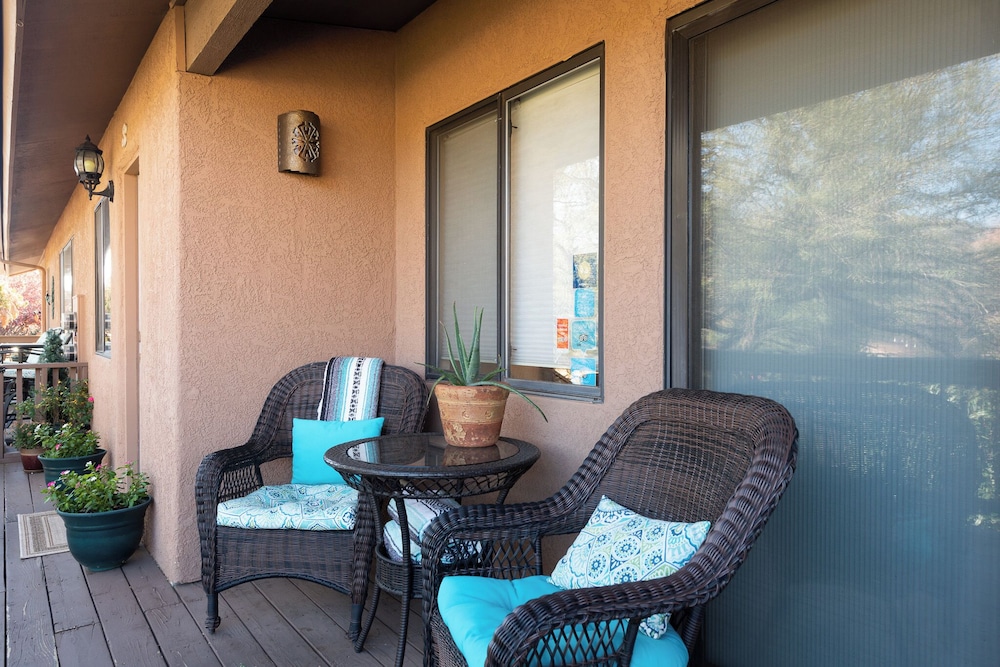 Whispering Creek Bed & Breakfast - photo 25