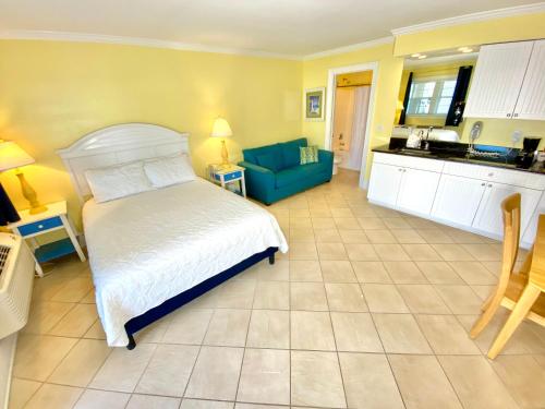 Island Inn of Atlantic Beach - photo 44