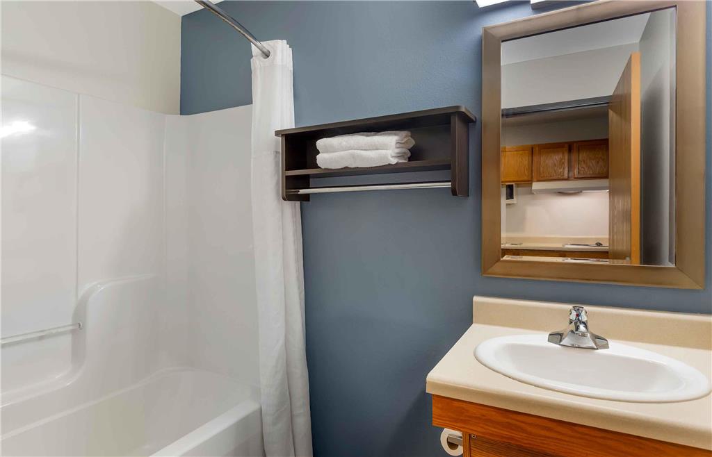 WoodSpring Suites Fort Myers Southeast - photo 9
