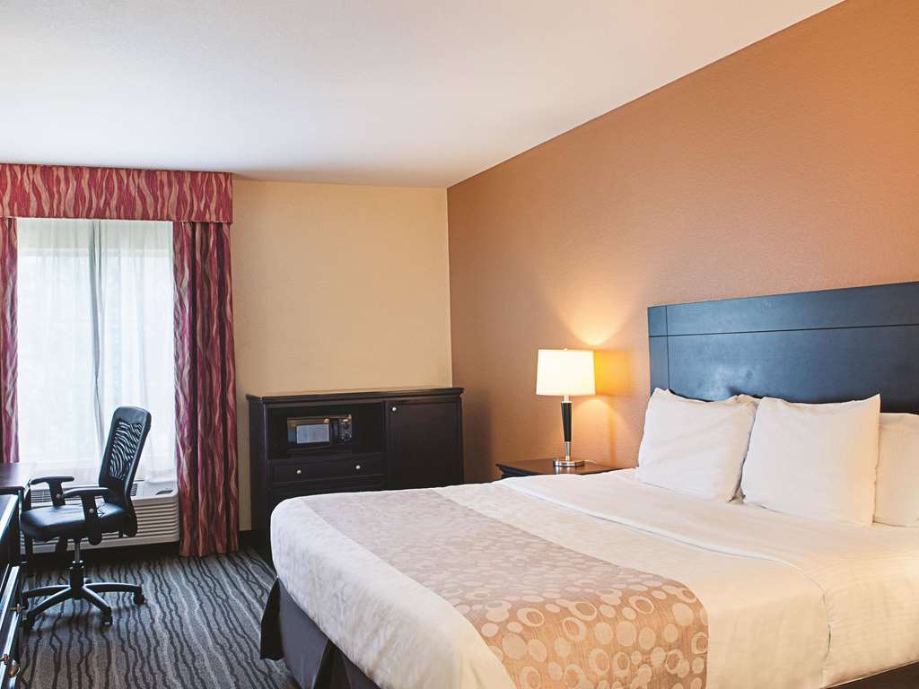 La Quinta Inn & Suites by Wyndham Slidell North Shore Area - photo 12