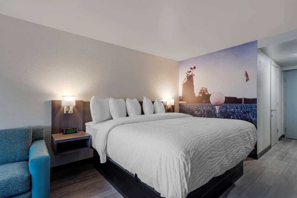 Clarion Pointe McDonough - featured photo